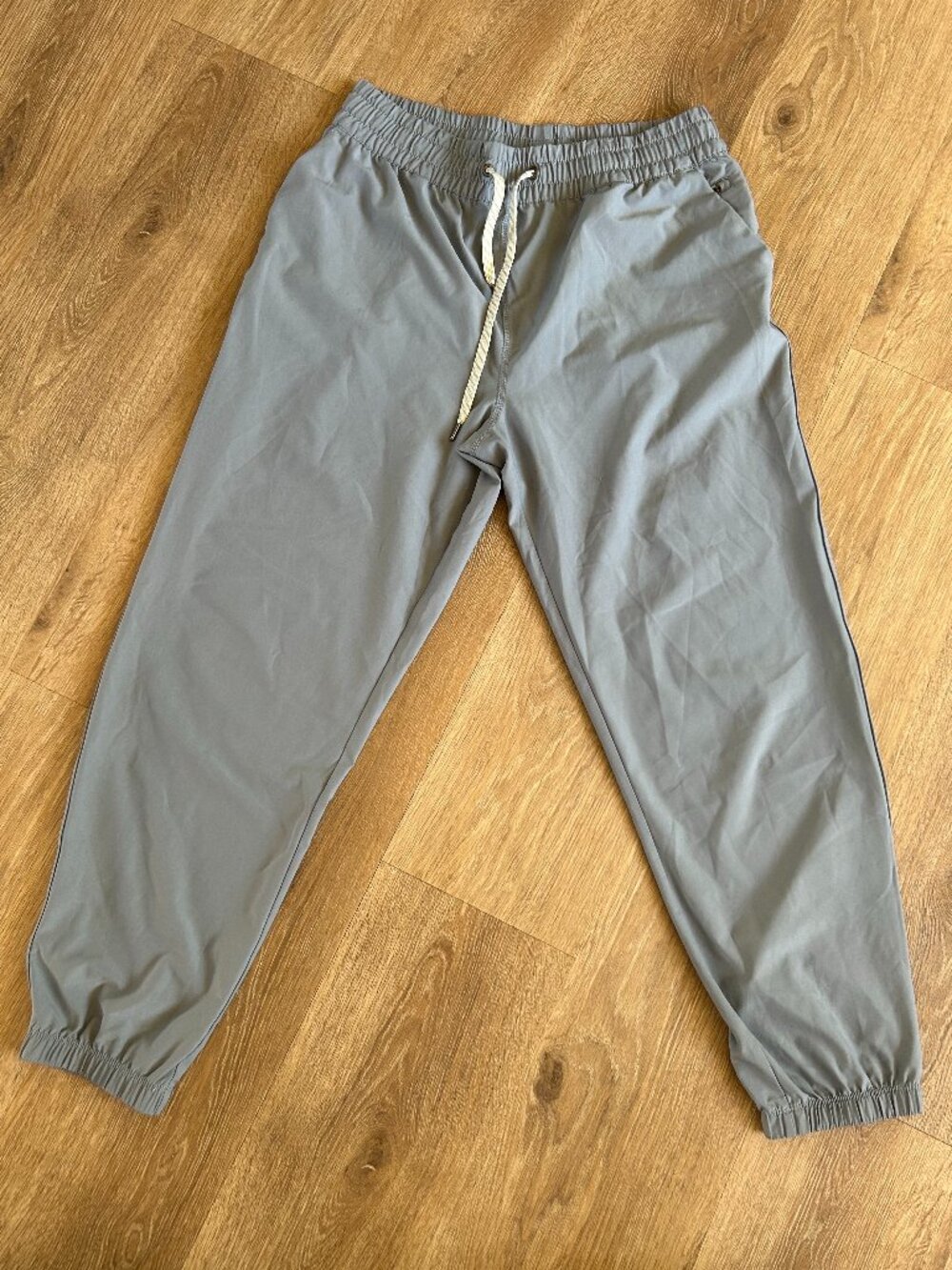 Vuori Weekend Jogger Pant Gray Women's Size Large (Fits Like Medium)